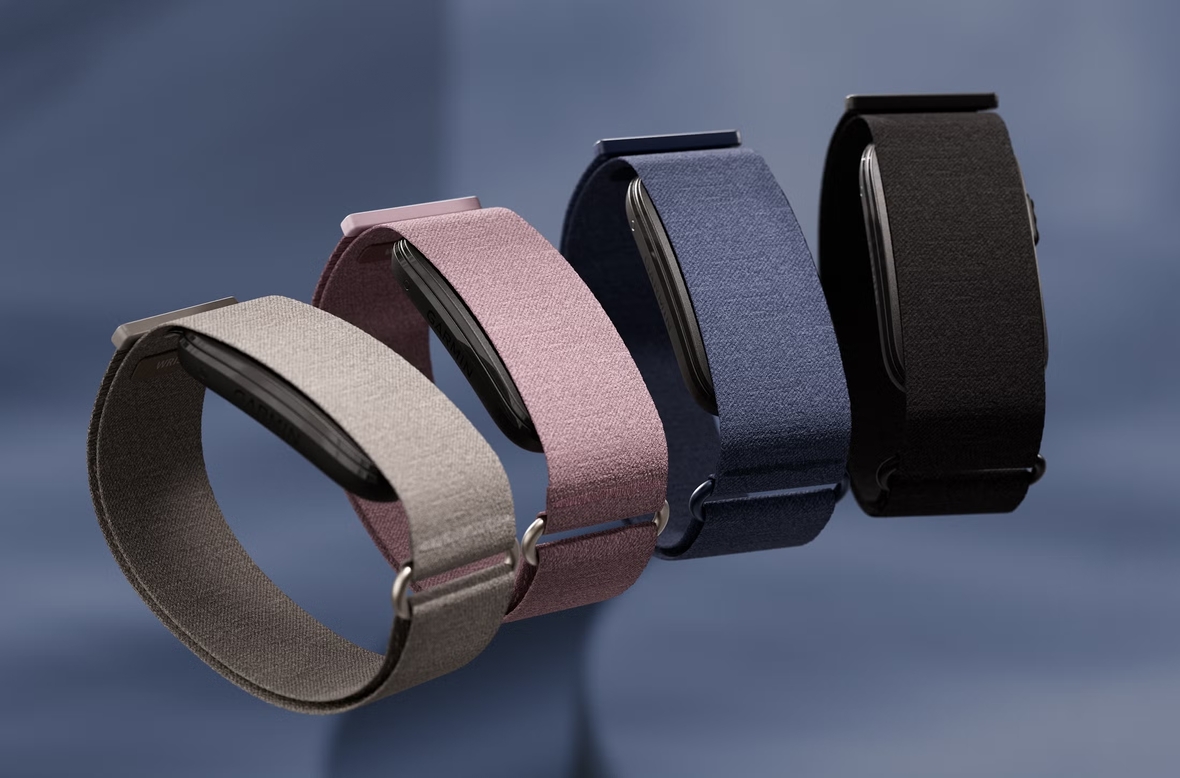 Garmin Cirqa — пример фитнес-браслета без дисплея. Устройство не требует обязательной подписки, как у Whoop — это его главное достоинство. Фото: Runners World