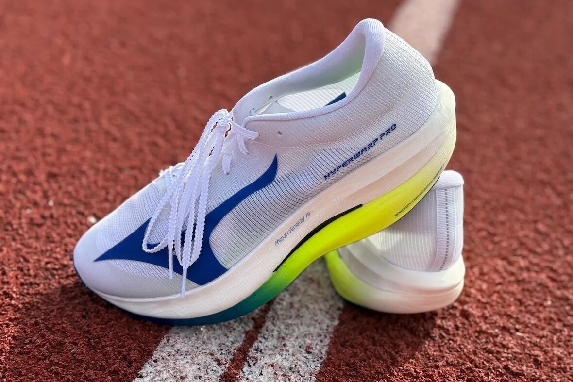 Mizuno Hyperwarp Pro