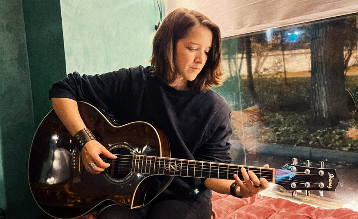 Вечер авторской песни в жанре акустического рока