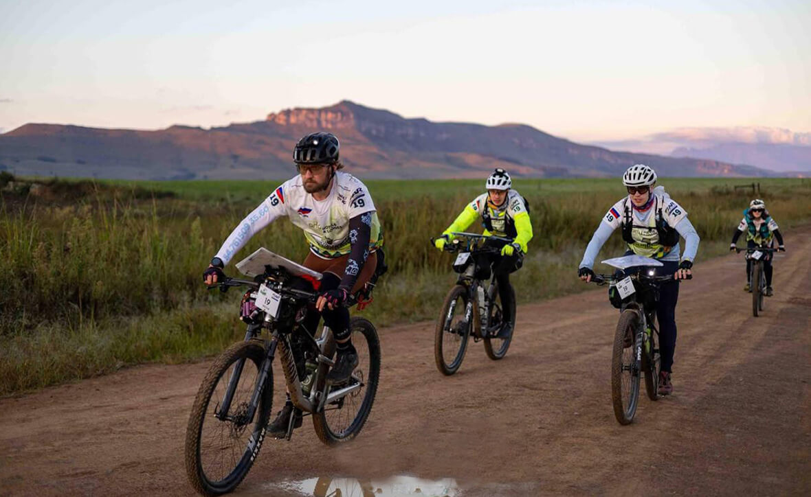 Мультигонка в ЮАР: даунхилл по камням, дикие животные и финишная конкуренция