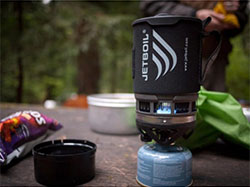 Комплект горелка с кастрюлей JETBOIL ZIP™ Комплект горелка с кастрюлей JETBOIL ZIP™