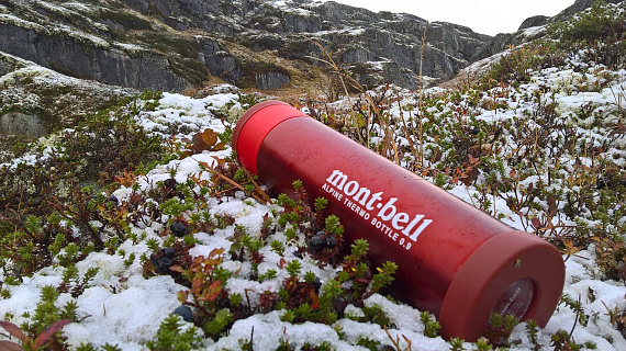 Термос MontBell Alpine Thermo Bottle 900 Red - Фото 2 большая