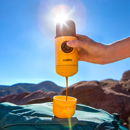 Кофемашина WACACO Nanopresso Yellow/Patrol - Фото 4 большая