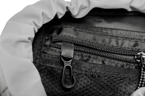 Сумка Elliker Fells Crossbody 4 Light Grey - Фото 13 большая