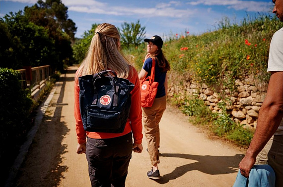 Сумка Fjallraven Kanken Totepack Mini Ox Red - Фото 9 большая