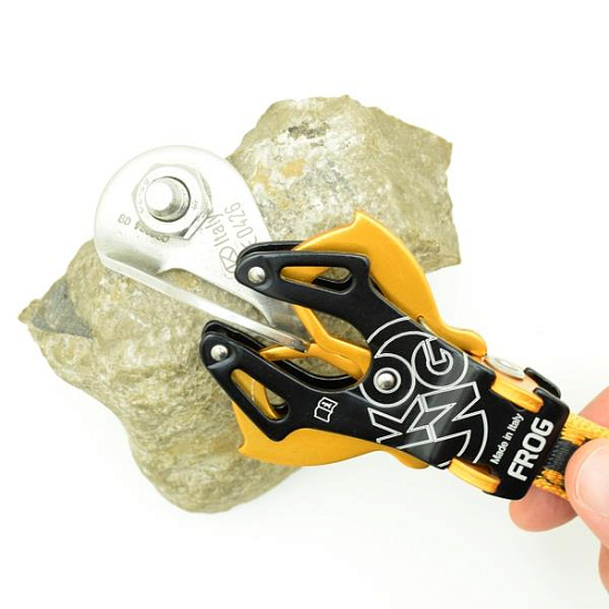 Самозахват с оттяжкой и карабином Kong Express Frog - Фото 2 большая