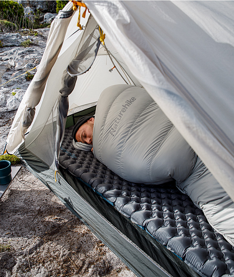 Коврик надувной Naturehike R3.5 Square Black - Фото 7 большая