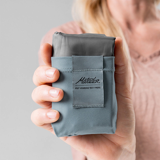 Покрывало Matador Pocket Blanket 4.0 с голубым чехлом - Фото 12 большая
