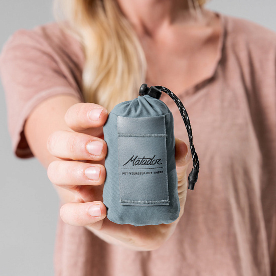 Покрывало Matador Pocket Blanket 4.0 с голубым чехлом - Фото 6 большая