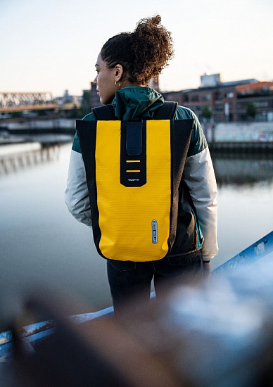 Рюкзак Ortlieb Velocity 23 Black/Sun Yellow - Фото 4 большая