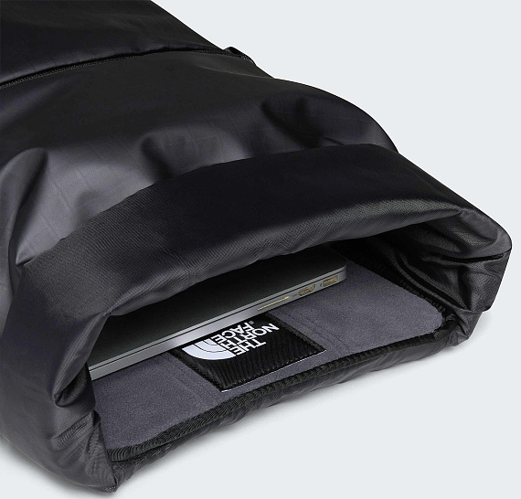 Рюкзак The North Face Base Camp Voyager Rolltop Tnf Black/Asphalt Grey - Фото 4 большая