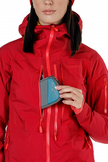 Куртка женская Norrona Lofoten Gore-Tex Pro Jester Red - Фото 9 большая