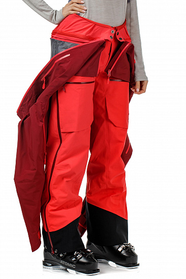 Брюки женские Norrona Lofoten Gore-Tex Pro Crisp Ruby - Фото 11 большая