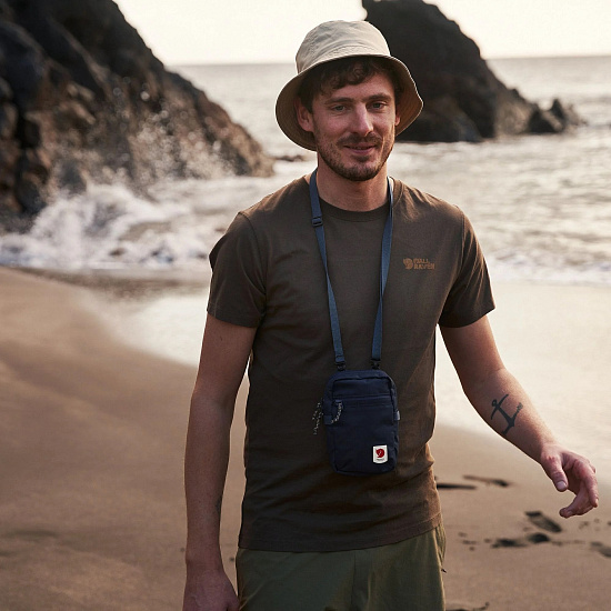 Панама Fjallraven Reversible Bucket Sand Stone/Light Olive - Фото 4 большая