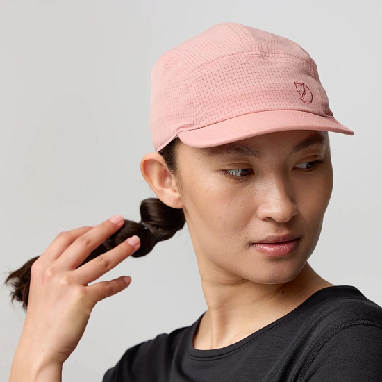 Кепка Fjallraven Abisko Trekking Dusty Rose - Фото 4 большая