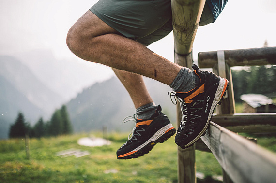 Ботинки мужские AKU Tengu Low Gtx Black/Orange - Фото 4 большая