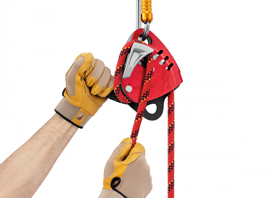 Спусковое устройство Petzl Maestro Red - Фото 8 большая