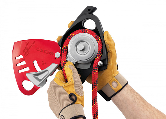 Спусковое устройство Petzl Maestro Red - Фото 3 большая