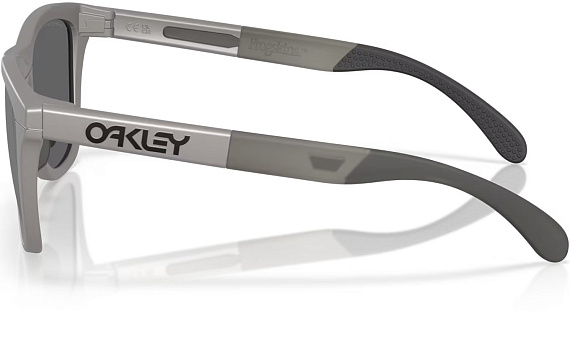 Очки Oakley Frogskins Range A Titanium/Prizm Black Polar - Фото 3 большая