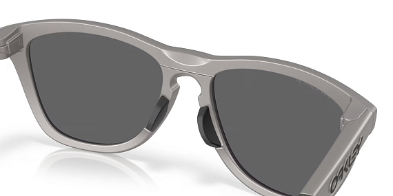Очки Oakley Frogskins Range A Titanium/Prizm Black Polar - Фото 7 большая