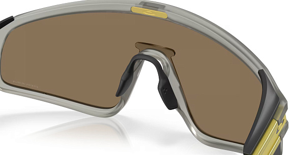 Очки Oakley Latch Panel Matte Grey Ink/Prizm 24K - Фото 7 большая