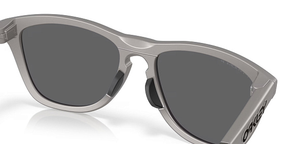 Очки Oakley Frogskins Range Titanium/Prizm Black Polar - Фото 7 большая