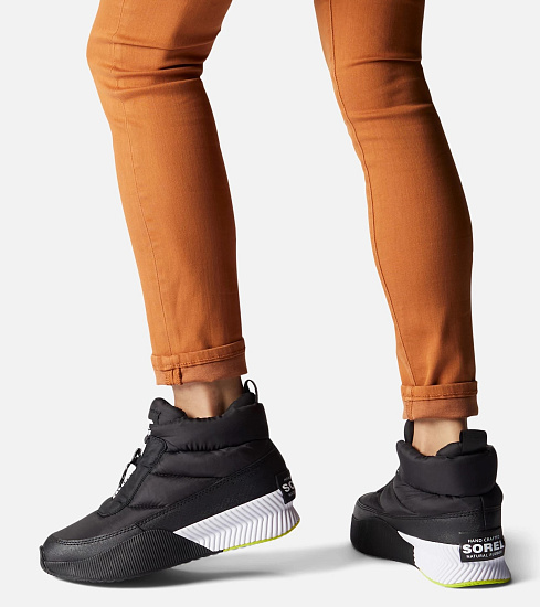 Ботинки женские Sorel Out N About Iii Puffy Zip Wp Black/White - Фото 7 большая