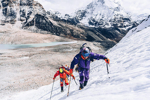 Брюки The North Face Summit Advanced Mountain Kit L5 Futurelight Peak Purple/Black Cherry Purple - Фото 16 большая
