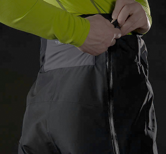 Полукомбинезон мужской Norrona Trollveggen Gore-Tex Pro Bibs(M) Caviar - Фото 10 большая