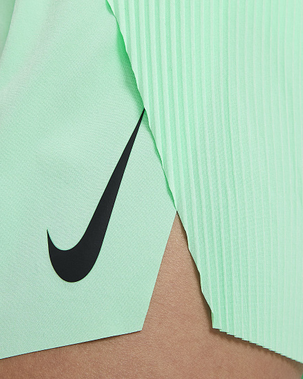 Шорты женские Nike AeroSwift Green Glow/Black - Фото 6 большая