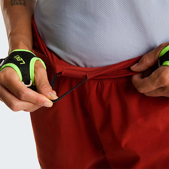 Шорты женские The North Face Summit Pacesetter 3in Short Iron Clay - Фото 8 большая