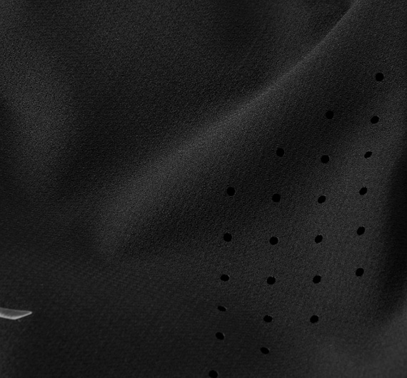 Шорты женские Mizuno Tech Light Split 3.5 Black - Фото 4 большая