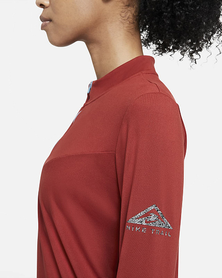 Футболка женская Nike Element Trail Red - Фото 4 большая