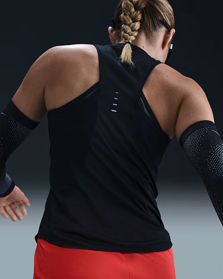 Майка женская Nike Swift Dri-FIT Black/Reflective Silver - Фото 3 большая