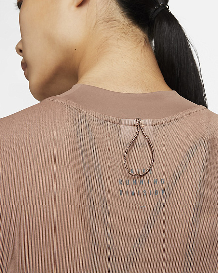 Футболка женская Nike Dri-FIT Run Division Ls Archaeo Brown/Pink Oxford/Reflective Black - Фото 8 большая