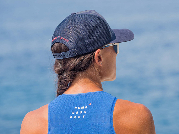 Майка женская Compressport Tri Postural Синий - Фото 6 большая