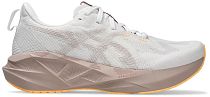 Кроссовки женские ASICS Novablast 5 White/Fawn