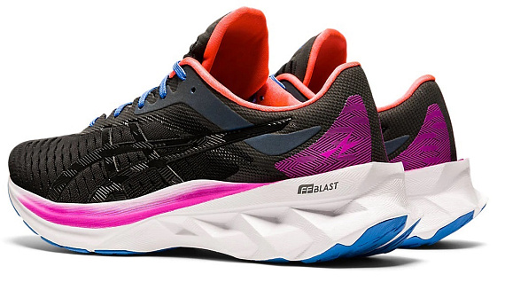 Кроссовки женские ASICS Novablast Black/Black - Фото 7 большая