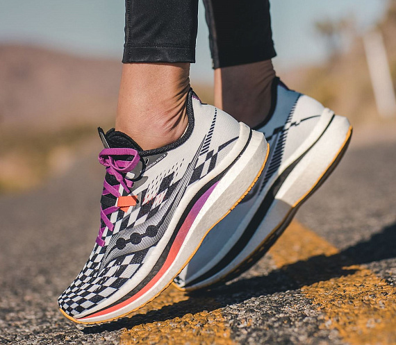 Кроссовки женские Saucony Endorphin Pro 2 Reverie - Фото 6 большая