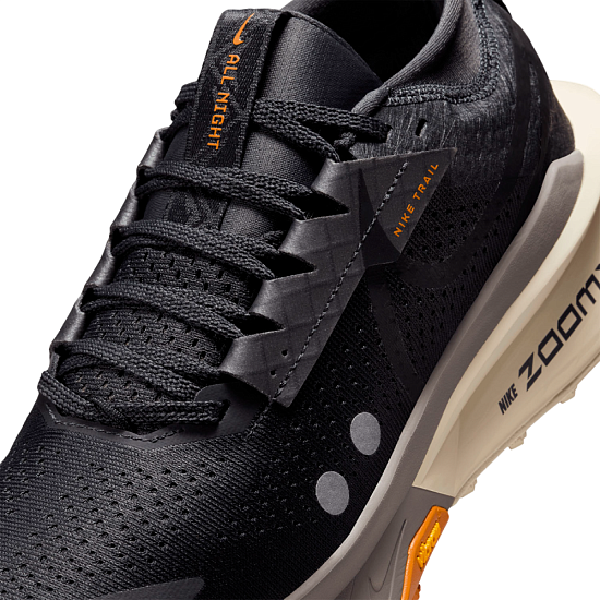 Кроссовки женские Nike Zoomx Zegama Trail 2 Off Noir/Black/Monarch/Pale Ivory - Фото 2 большая