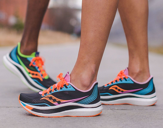Кроссовки женские Saucony Endorphin Pro Future Black - Фото 6 большая
