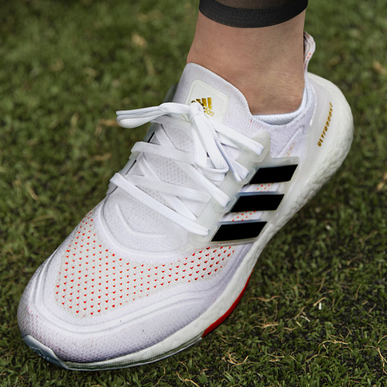Кроссовки женские Adidas Ultraboost 21 White/Core Black/Solar Red - Фото 7 большая