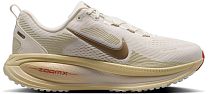 Кроссовки женские Nike Vomero 18 Sail/Mtlc Gold Grain/Lt Khaki/Filbert/Chalk/Lt Redwood