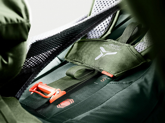 Рюкзак Deuter Futura Air Trek 50+10 Ivy/Khaki - Фото 9 большая