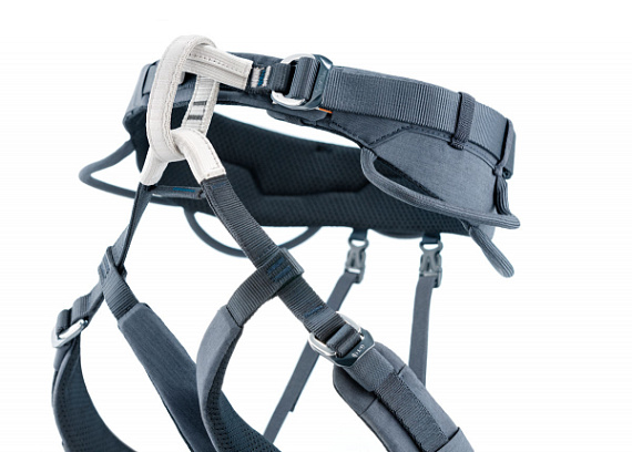Страховочная система Petzl Adjama Gray - Фото 2 большая