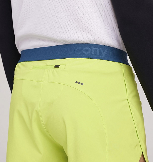 Шорты мужские Saucony Outpace 2.5" Split Acid Lime - Фото 6 большая