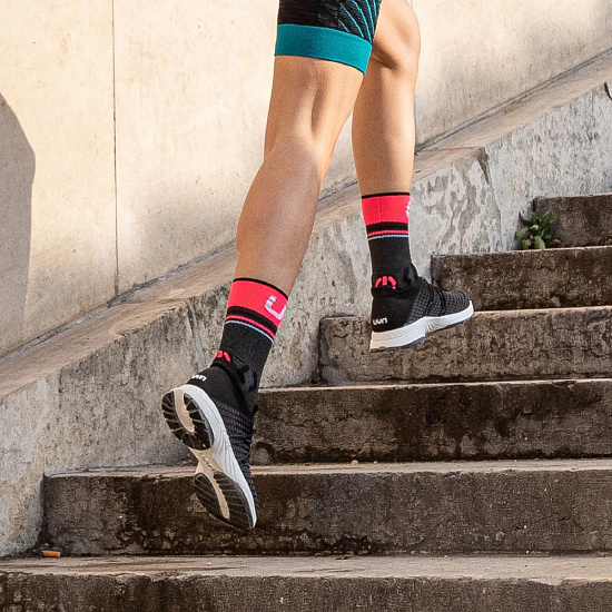 Носки женские UYN Runner'S One Mid Grey Melange/Pink - Фото 5 большая