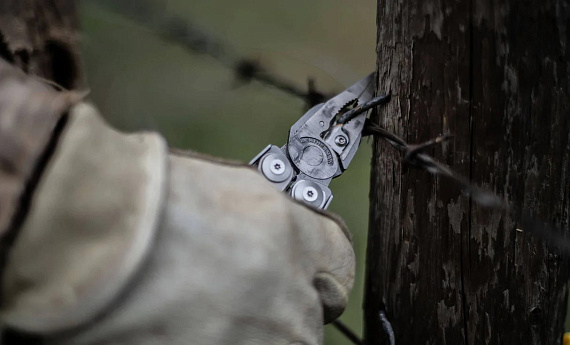 Мультитул Leatherman Surge Stainless Steel - Фото 4 большая