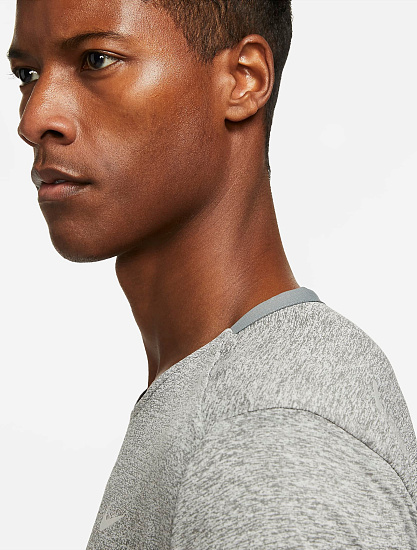 Футболка мужская Nike Dri-Fit Rise 365 SS Smoke Grey/Heather - Фото 6 большая