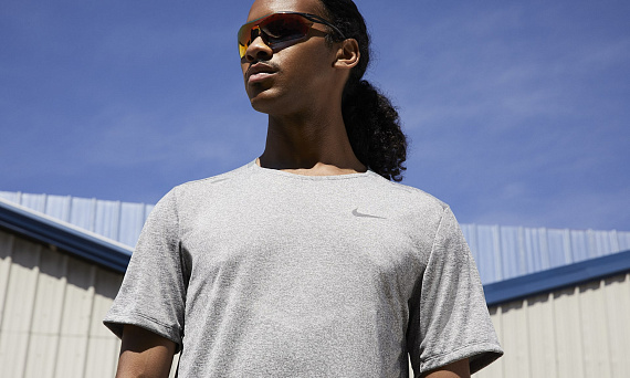 Футболка мужская Nike Dri-Fit Rise 365 SS Smoke Grey/Heather - Фото 11 большая
